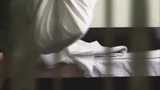 Une femme mature aux les plus grosses salopes gros seins baise sa meilleure amie