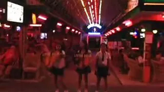 L'éblouissante brune Gina est de retour dans porn grosse cochonne l'action fétichiste