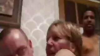La sexy Sabrine Maui a pris grosses cochonnes françaises l'habitude de baiser après s'être entraînée