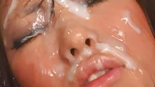 Une vilaine fille est une pro pour sucer vieilles grosses salopes des bites