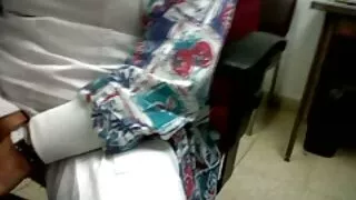 La blonde bien roulée Phoenix Marie oblige son amant à adorer son gros cul grosses salopes matures
