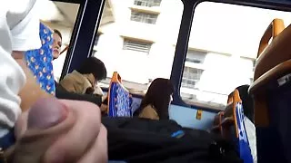 Bombasse lubrique avec un cul de plongée chevauche la bite de son amant en position de videos grosses salopes cow-girl