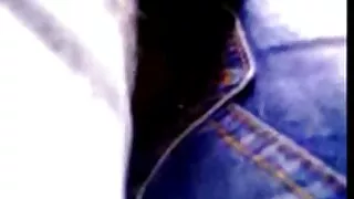 Une pute chic en bas noirs chevauche la bite de son grosses salopes arabes amant comme une cow-girl