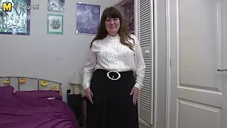 Une video de grosses salopes fille appétissante fait plaisir à son masseur avec une belle pipe