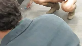 La transsexuelle videos de grosses salopes torride et plantureuse Surama Valencia fait une pipe tendre et solide pour du sperme