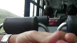 La douce tentatrice brune chevauche la bite de son amant comme une vraie video grosse cochonne cow-girl