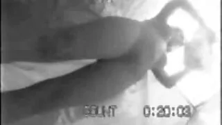 Cette rousse chaude est une nudiste à domicile et elle adore son grosse blonde cochonne travail de modèle webcam