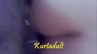 Une rousse chic aux seins videos de grosses salopes bien mûrs fait une belle pipe à son amant