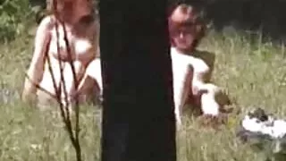 Une longue bite noire se déplace dans la chatte et le trou du cul grosse cochonne arabe de Marie Luv