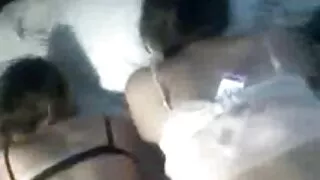 Elle peut être une vraie salope si elle le veut et elle adore baiser au bord grosses salopes noires de la piscine