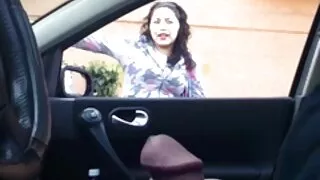 la merveilleuse poussin aux cheveux noirs deux grosses salopes olya veut doigter sa fantaisie humide