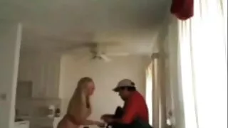 Tête noire torride avec des seins naturellement laids grossessalopes Teresa chevauche la bite dans la salle de bain