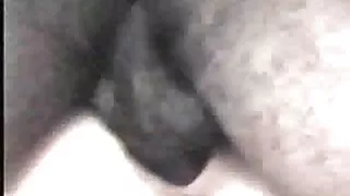 La grosses saloppes séduisante brune Rachel Evans se fait bouffer la chatte par George Uhl