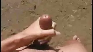 Busty la plus grosse cochonne blonde trollop donne les meilleures pipes autour