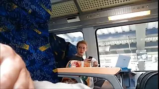 Un rendez-vous grosses salopes matures inoubliable avec une séductrice blonde provocante se termine par une séance de cow-girl